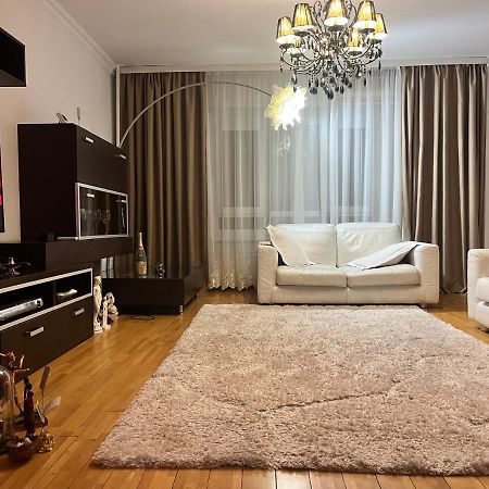 Charming Apartment/King Size Bed Bucureşti Eksteriør bilde