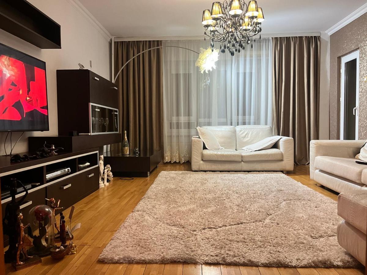 Charming Apartment/King Size Bed Bucureşti Eksteriør bilde